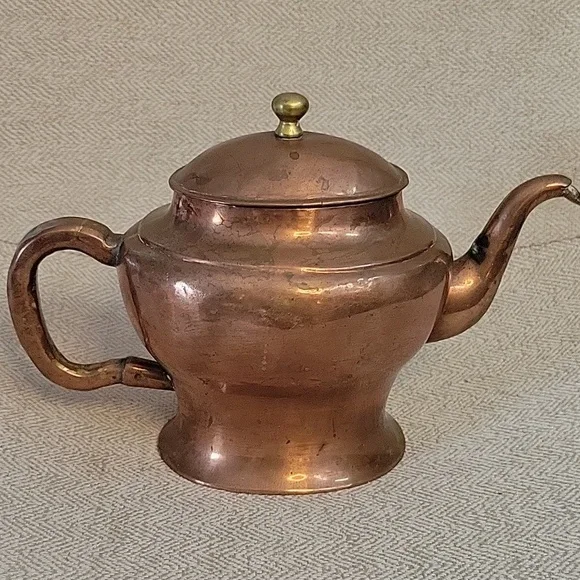 EARLY 20th CENTURY Copper Teapot with Brass Accents - Picture 1 of 10